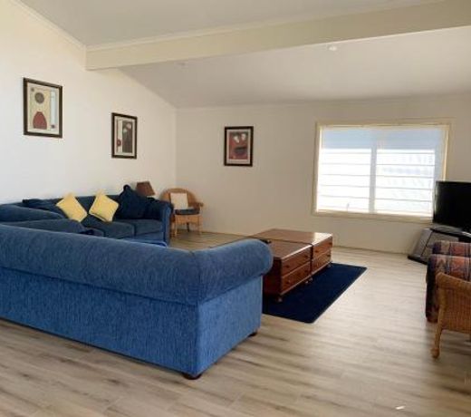 Emu Bay Lodge