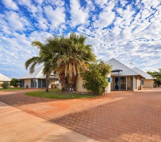 Osprey Holiday Village Unit 103-1 Bedroom - Cosy 1 Bedroom Studio Apartment with a Pool in the Compl