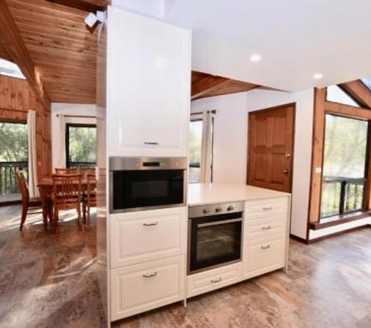 Sublime Cedar Lodge Leura