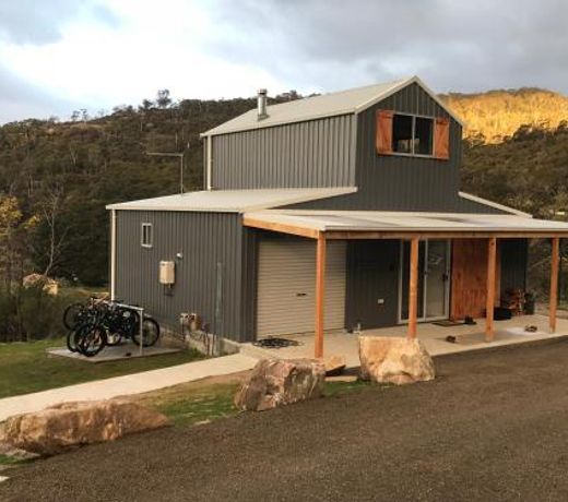 Derby Digs Barn