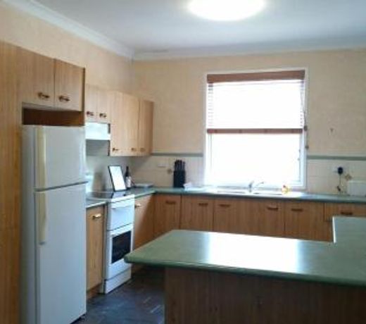 Large 6-Bedroom House with Wifi & Netflix Close to Singleton CBD Hunter Valley