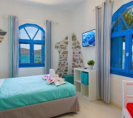 Eleftheria Sea Side Traditional House