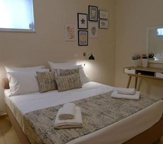 Maria & Manos Guest House, Agios Onoufrios beach