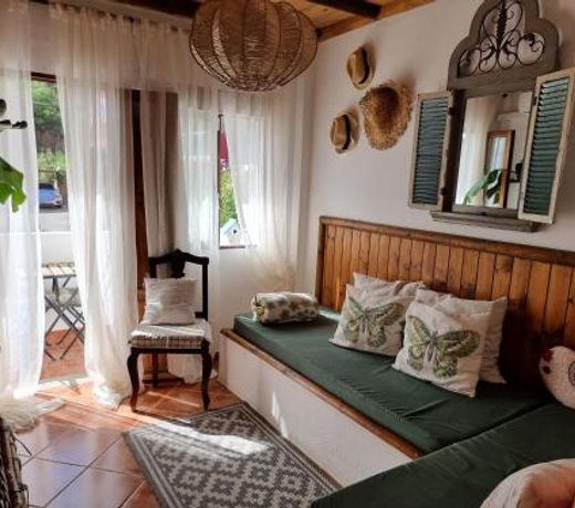 Casa Fuente Hervera