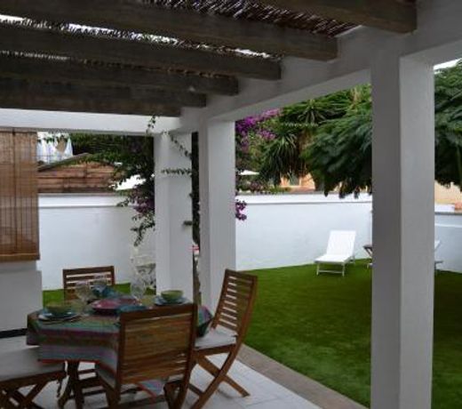 Triplex Sonnenland with Private Garden