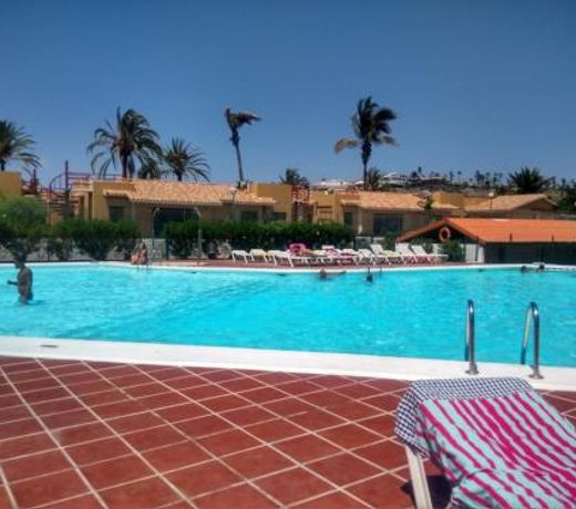 Relax Bungalows