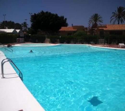 Relax Bungalows