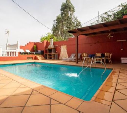 Mountain Chalet Sea Views & Pool