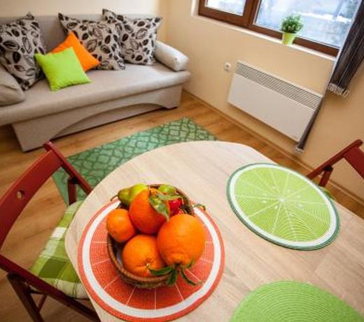 Green Orange Apartment