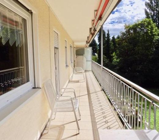 Moderne Ferienwohnung nahe SWR und Golfplatz