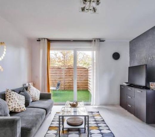 Chic apart with terrace and parking