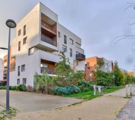 Chic apart with terrace and parking
