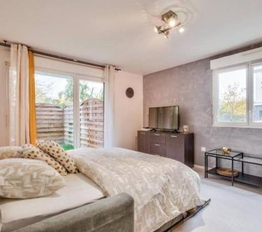 Chic apart with terrace and parking
