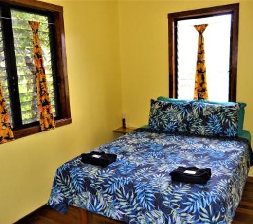 Iguana Roost Tourism Gold Standard Fully Equipped two Bedroom Cabin