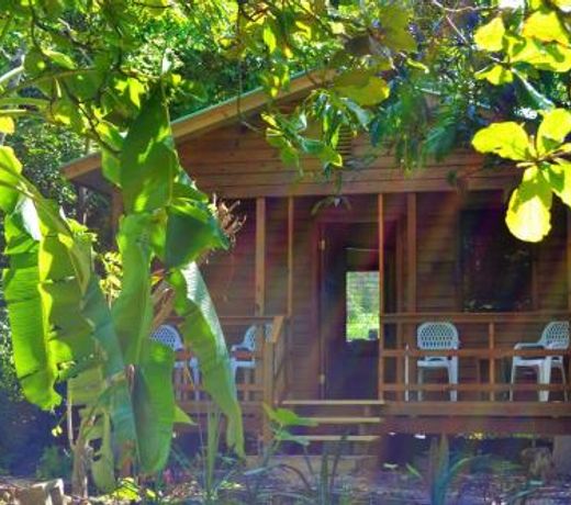 Iguana Roost Tourism Gold Standard Fully Equipped two Bedroom Cabin