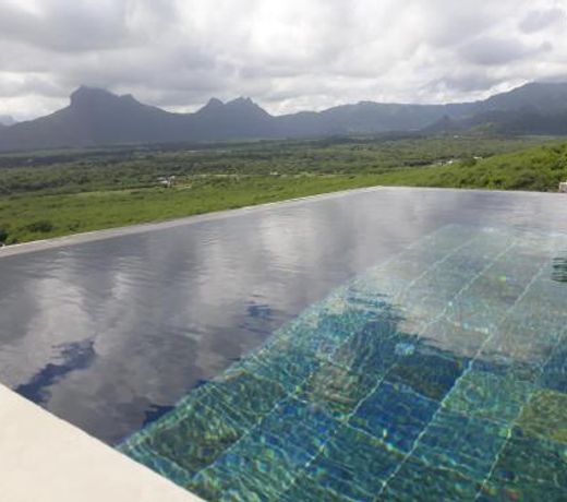 21LG Tamarin View