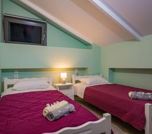 Vizantida Apartment