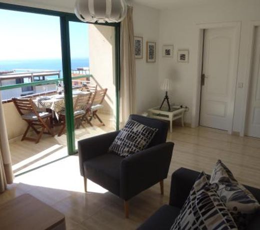 Clara's sun apt