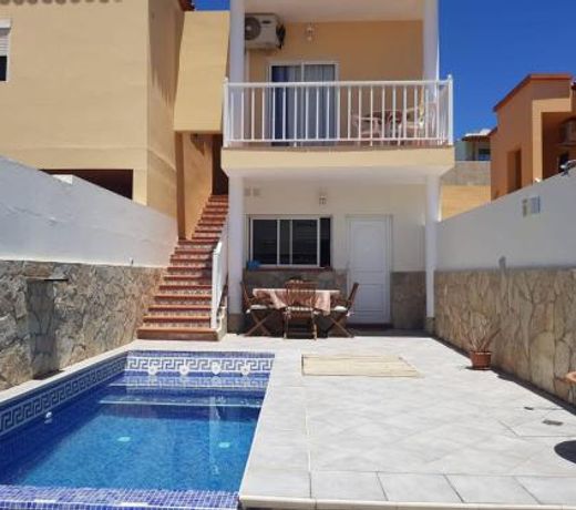 Apartment With Private Pool And Close To The Beach
