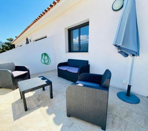 Appartement une chambre avec vue mer et montagnes, proche du centre -1