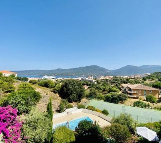 A Funtana deux chambres, vue mer, piscine et tennis