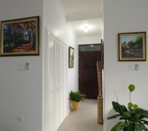 Choose To Be Happy at Eight - Eight Super Studio Apartments