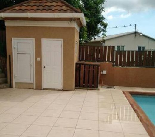 Remarkable 2-Bed Apartment in Kingston