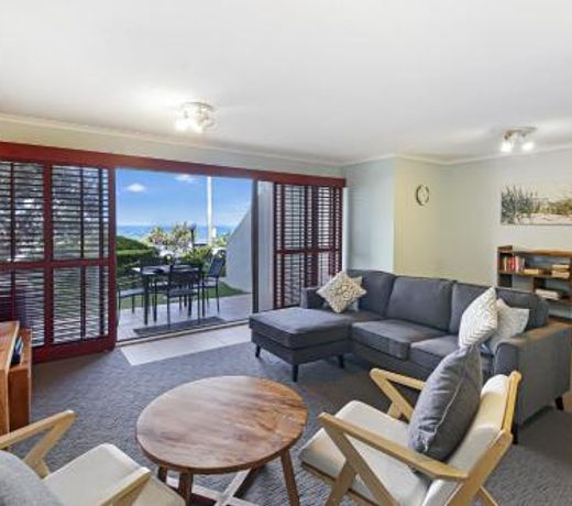 Unit 2, Biriny Lodge, 1686-1689 David Low Way Coolum Beach