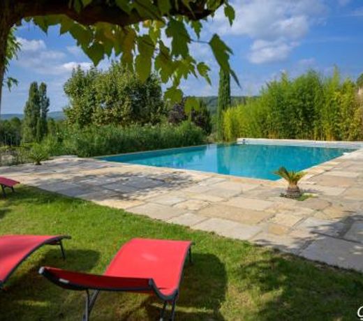 Demeure de 3 chambres a Villecroze avec piscine privee et jardin clos