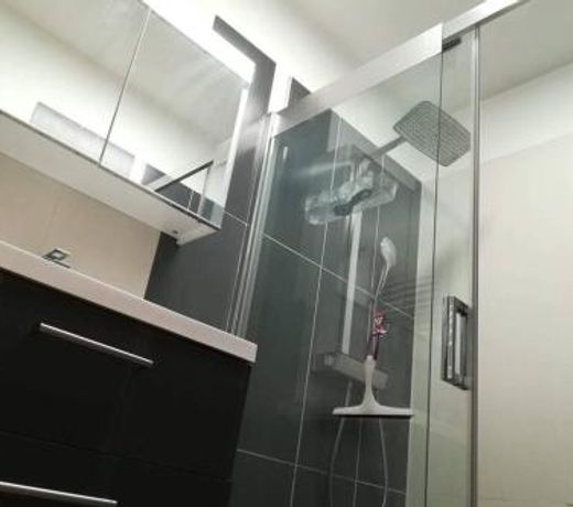 Villa contemporaine piscine cadre familial