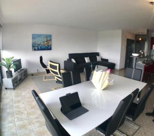 AS17006 - P3 Vue mer face a la plage sans route a traverser et proche centre ville
