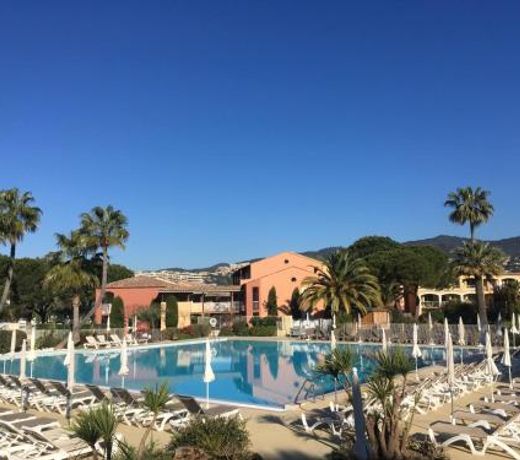 Joli T3 dans residence de vacances - piscine