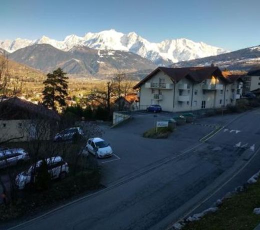 Spacious Apartment in Sallanches near Ski Area