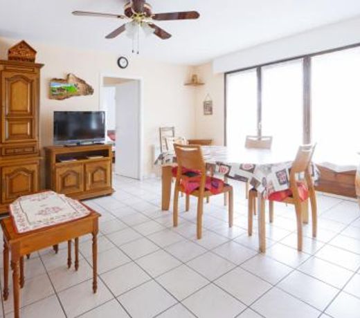 Charming and large flat with balcony 3 min to Sallanches station - Welkeys