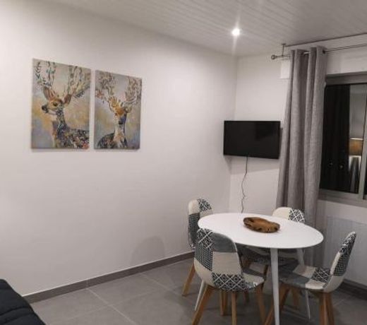Petit appartement au pied des montagnes