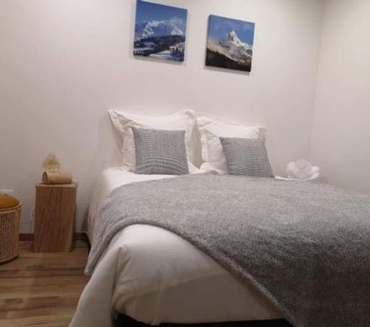 Petit appartement au pied des montagnes