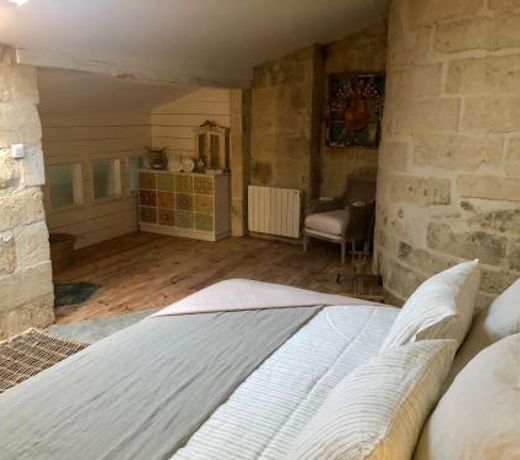 DUPLEX CENTRE HISTORIQUE UZES