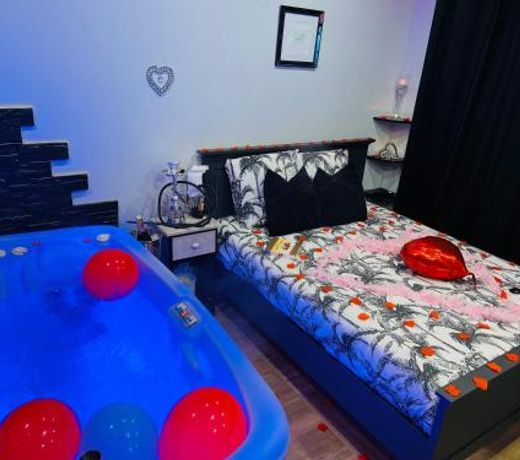 douceur dâune nuit ( studio jaccuzi )