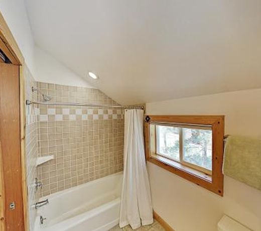 Cozy Haven â Near Tahoe Donner Amenities home
