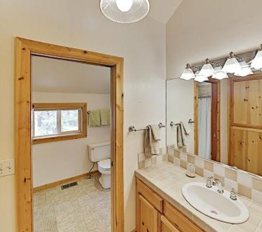 Cozy Haven â Near Tahoe Donner Amenities home