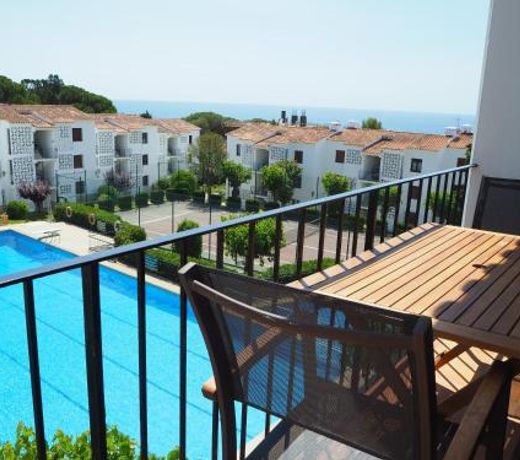 Apartamento en Calella de Palafrugell con vistas al mar, piscina y terraza