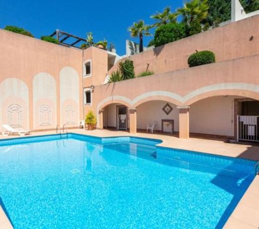Sea-view Apartment in Theoule-sur-Mer with Swimming Pool