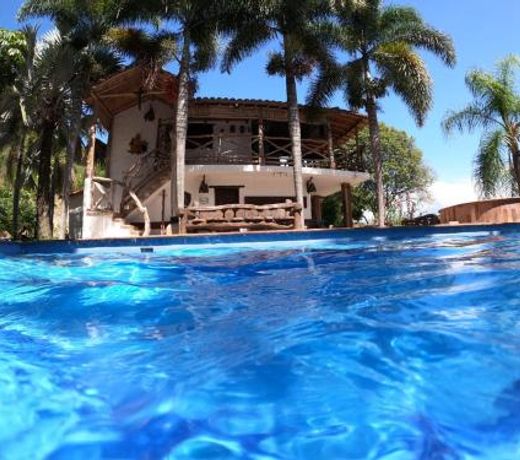 HERMOSA CASA DE CAMPO Y MIRADOR EN GIRON