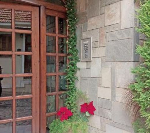 Old-Town Roof-Garden Suite