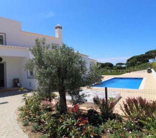 Vale do Lobo Villa Sleeps 8 Pool Air Con T647635