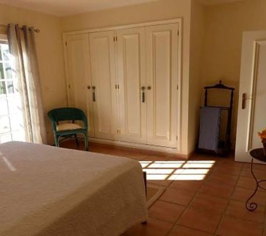 Vale do Garrao Villa Sleeps 6 with Pool and Air Con