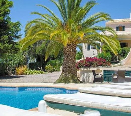 Escanxinhas Villa Sleeps 8 with Pool and Air Con