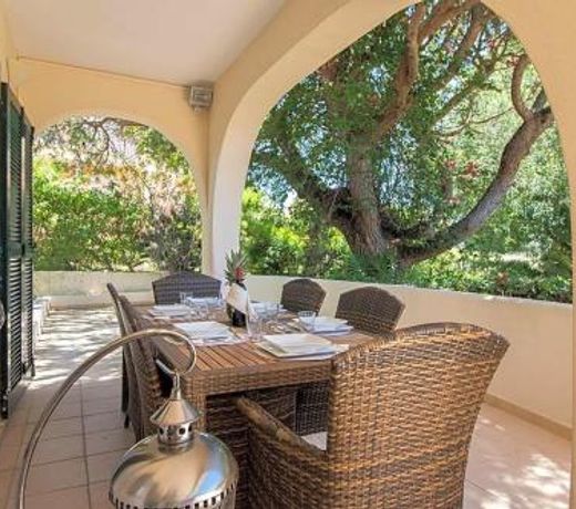 Escanxinhas Villa Sleeps 8 with Pool and Air Con