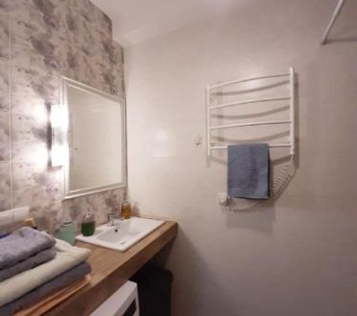 2 BDR apartment near Gorky Park, Center