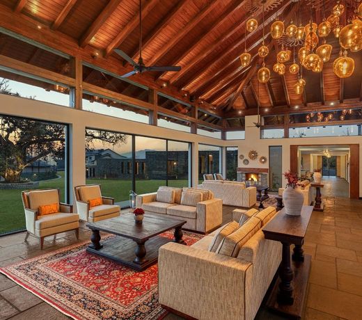 Amoha Retreat